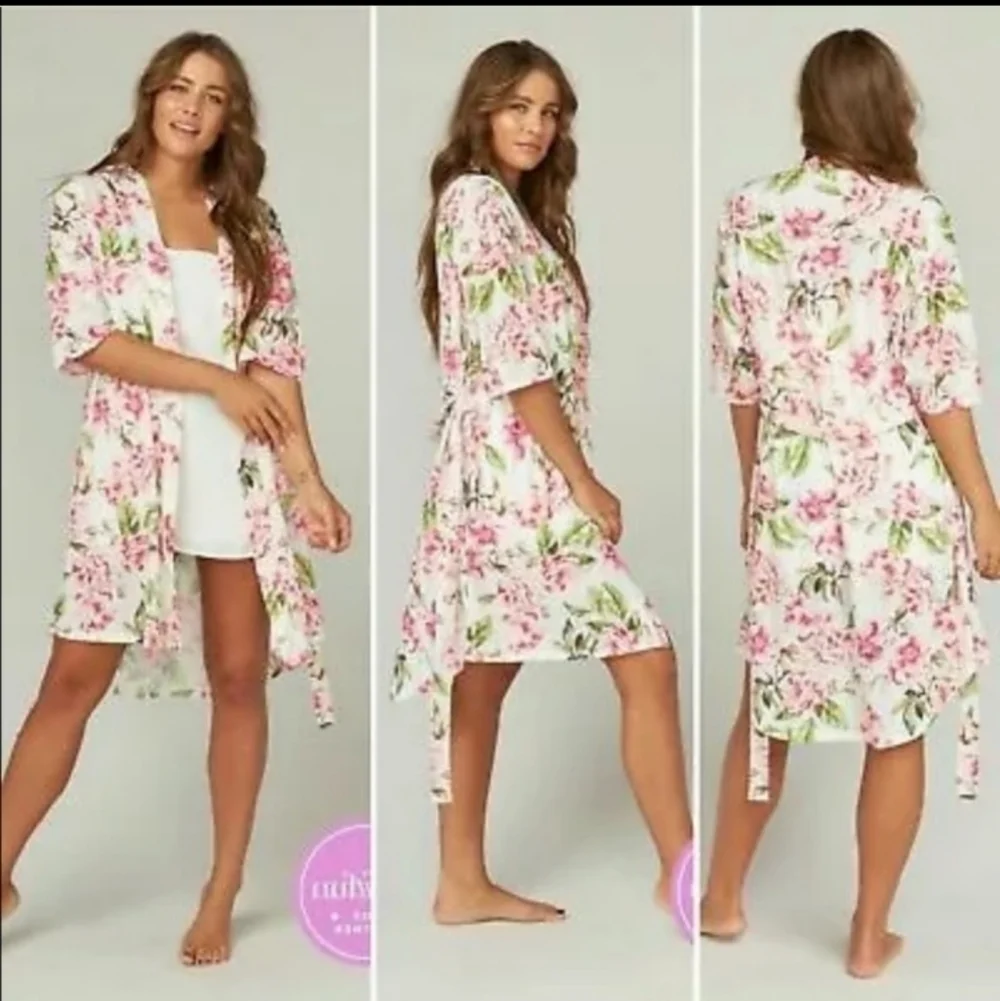 Show Me Your MuMu Brie Short Garden Of Bloom Floral Robe One Size